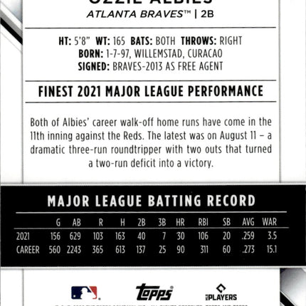 2022 Finest #32 Ozzie Albies