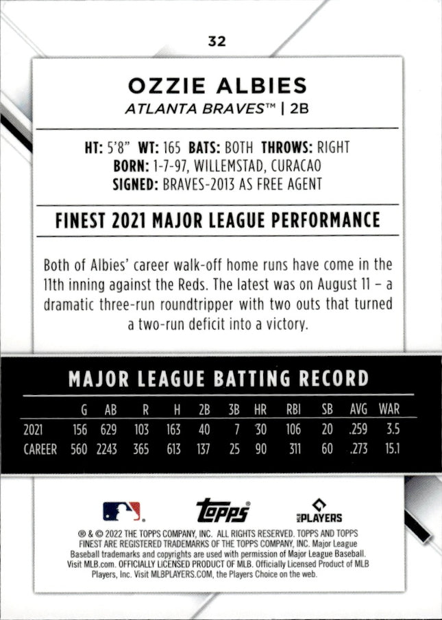 2022 Finest #32 Ozzie Albies